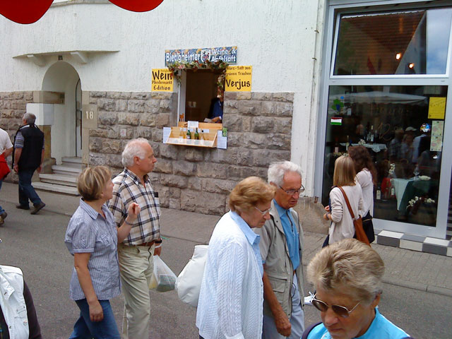 Unser Fenster auf dem Pferdemarkt (wer den Schreibfehler findet, darf ihn behalten)